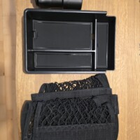 V2L Adapter, Einlagefach, Klett-Netze